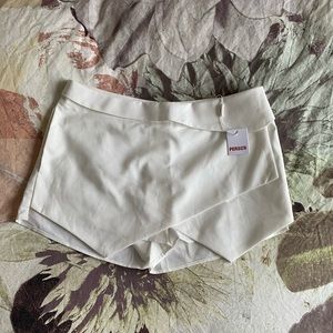 NWT White Skort
